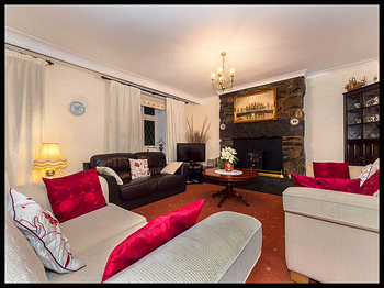 Lounge-1a.jpg