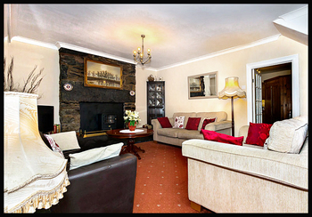 Lounge 1 4/8